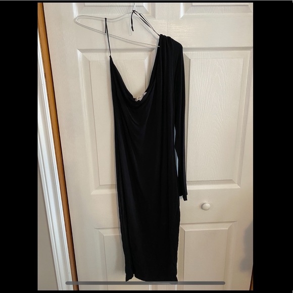One shoulder long sleeve black dress - Picture 2 of 3